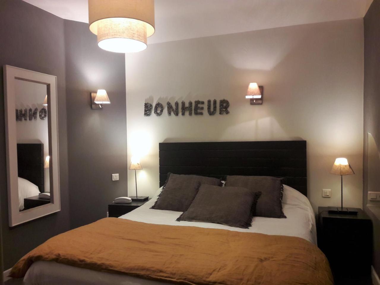 Logishotels Le Relais Du Quercy Meyssac 외부 사진